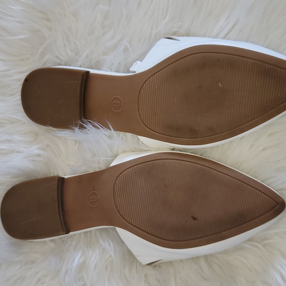 White Flats - Picture 3 of 3